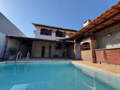 Casa com 3 Quartos à venda, 190m² no Piratininga, Niterói