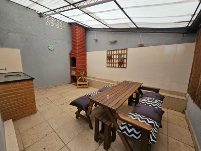 Casa com 3 Quartos à venda, 145m² no Vila Voturua, São Vicente