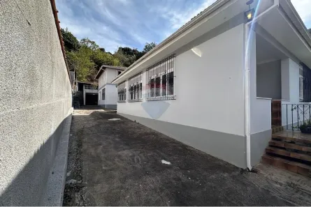 Casa com 5 Quartos à venda, 300m² no Duarte Silveira, Petrópolis