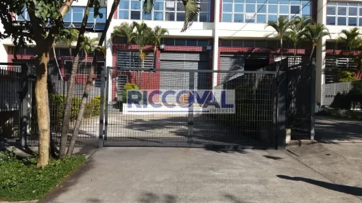 Galpão/Depósito/Armazém para alugar, 800m² no Alphaville Industrial, Barueri