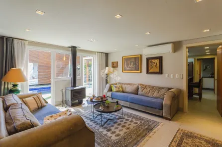 Casa com 3 Quartos à venda, 450m² no Boa Vista, Porto Alegre