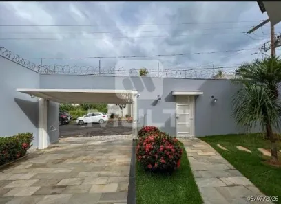 Casa com 4 Quartos para alugar, 430m² no Jardim Karaíba, Uberlândia