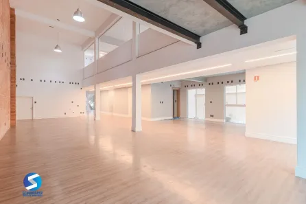 Prédio Comercial à venda, 650m² no São João, Porto Alegre