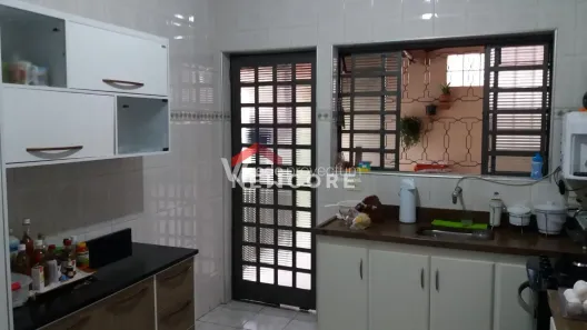 Casa com 3 Quartos à venda, 236m² no Jardim Samambaia, Campinas