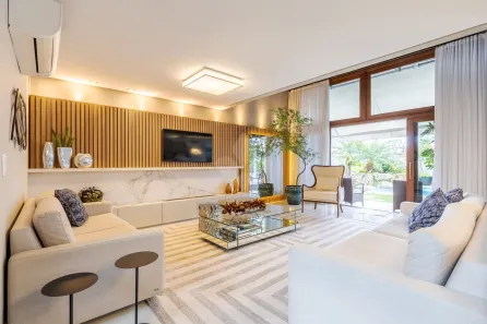 Casa com 3 Quartos à venda, 355m² no Boa Vista, Porto Alegre
