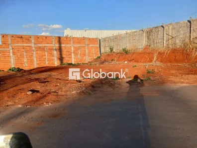 Lote/Terreno à venda, 227m² no Loteamento Bella Montes, Montes Claros