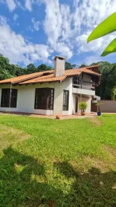 Sobrado com 4 Quartos à venda, 304m² no Costa e Silva, Joinville