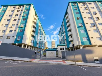 Apartamento com 2 Quartos para alugar, 60m² no Barreiros, São José