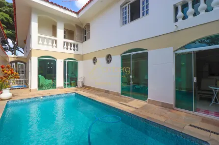 Casa com 3 Quartos à venda, 330m² no Jardim Leonor, São Paulo
