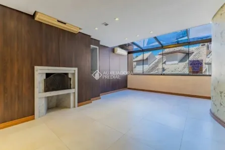 Casa de Condomínio com 3 Quartos para alugar, 241m² no Jardim Isabel, Porto Alegre