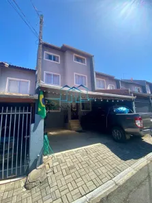 Sobrado com 3 Quartos à venda, 180m² no Xaxim, Curitiba