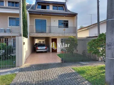 Sobrado com 4 Quartos à venda, 220m² no Uberaba, Curitiba