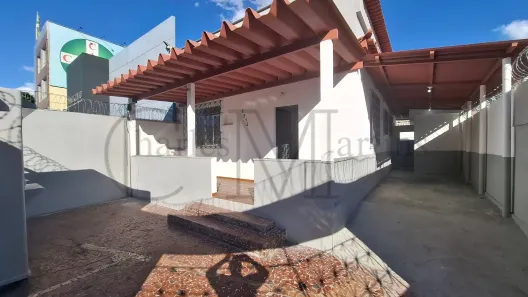 Casa com 3 Quartos para alugar, 129m² no Bangu, Rio de Janeiro
