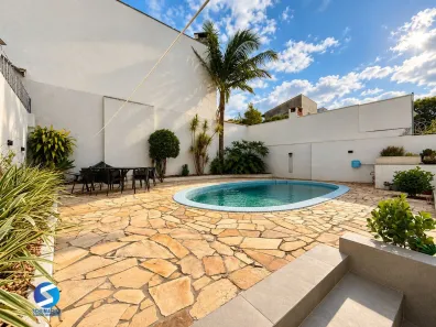 Casa com 4 Quartos à venda, 328m² no Passo da Areia, Porto Alegre