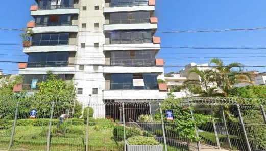 Apartamento com 3 Quartos para alugar, 123m² no Medianeira, Porto Alegre
