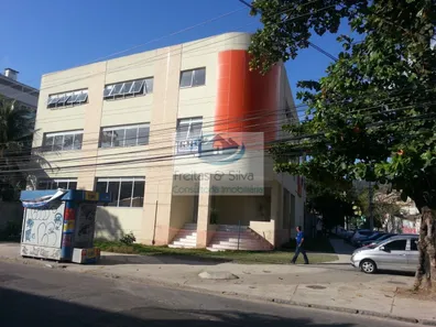 Prédio Comercial para alugar, 566m² no Freguesia (Jacarepaguá), Rio de Janeiro