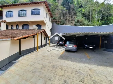 Apartamento com 2 Quartos para alugar, 80m² no Nogueira, Petrópolis