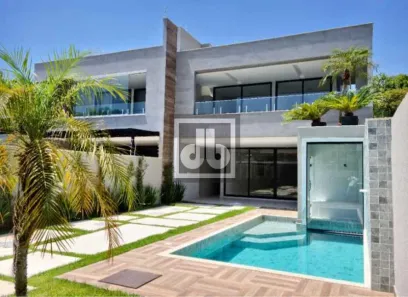 Casa de Condomínio com 4 Quartos à venda, 360m² no Barra da Tijuca, Rio de Janeiro