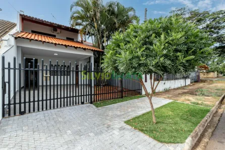 Sobrado com 3 Quartos à venda, 168m² no Parque das Grevíleas 3ª parte, Maringá