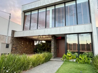 Casa de Condomínio com 4 Quartos à venda, 230m² no Jardins Capri, Senador Canedo