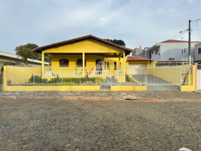 Casa com 3 Quartos à venda, 297m² no Uvaranas, Ponta Grossa