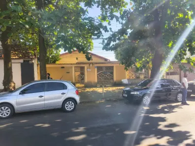 Casa com 6 Quartos à venda, 474m² no Setor Negrão de Lima, Goiânia