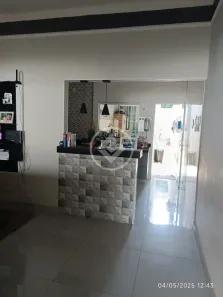 Casa com 2 Quartos à venda, 82m² no Jardim Brasília, Uberlândia