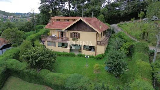 Casa de Condomínio com 5 Quartos à venda, 220m² no Vila Capivari, Campos do Jordão