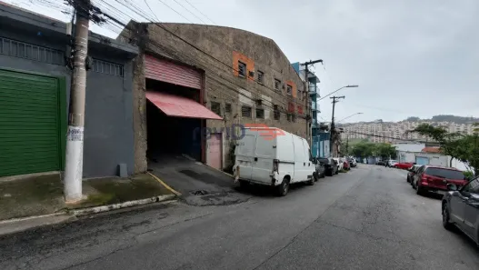 Galpão/Depósito/Armazém para alugar, 700m² no Vila Missionária, São Paulo