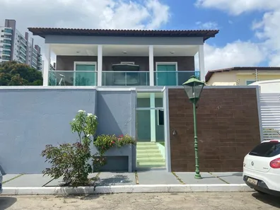 Casa com 4 Quartos à venda, 400m² no Aleixo, Manaus