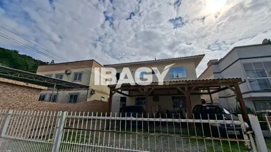 Apartamento com 2 Quartos para alugar, 59m² no São Sebastião, Palhoça