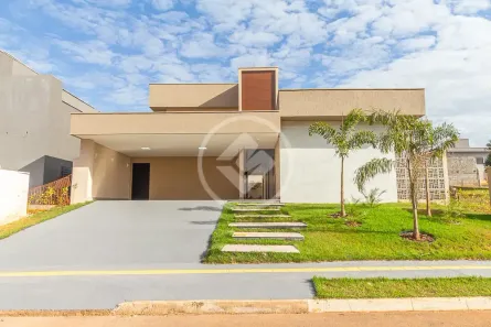 Casa de Condomínio com 4 Quartos à venda, 220m² no Residencial Goiânia Golfe Clube, Goiânia