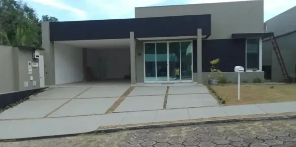 Casa de Condomínio com 4 Quartos para alugar, 250m² no Ponta Negra, Manaus