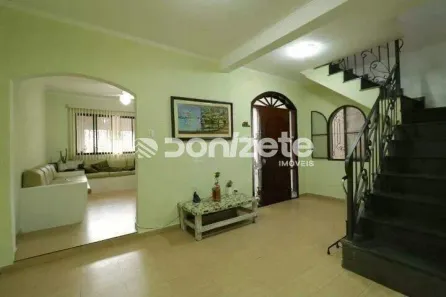 Sobrado com 4 Quartos à venda, 249m² no Pinheirinho, Santo André