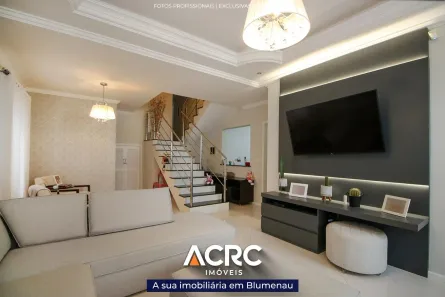 Casa com 4 Quartos à venda, 300m² no Vila Nova, Blumenau