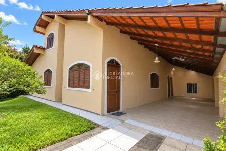 Casa com 3 Quartos para alugar, 600m² no Campeche, Florianópolis