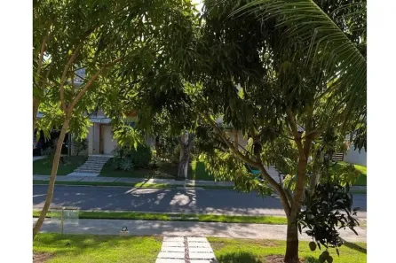 Casa com 4 Quartos à venda, 200m² no Novo Mundo, Curitiba