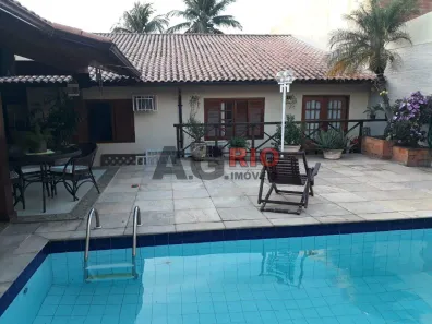 Casa com 4 Quartos à venda, 250m² no Taquara, Rio de Janeiro