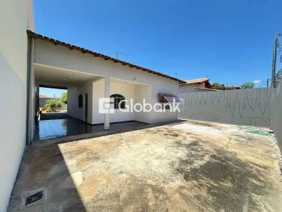 Casa com 3 Quartos à venda, 180m² no Cidade Nova, Montes Claros