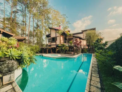 Casa de Condomínio com 3 Quartos para alugar, 550m² no Residencial Morada dos Pássaros-Aldeia da Serra, Barueri
