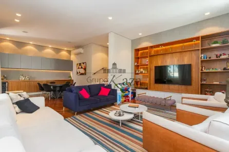 Casa de Condomínio com 4 Quartos à venda, 385m² no Brooklin Paulista, São Paulo