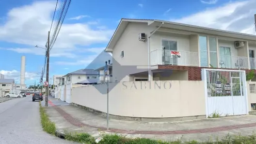 Sobrado com 2 Quartos à venda, 100m² no Nova Palhoça, Palhoça