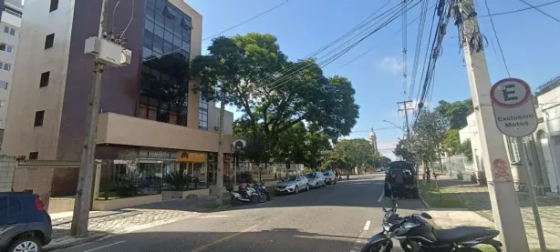 Sala Comercial para alugar, 61m² no Centro, Curitiba