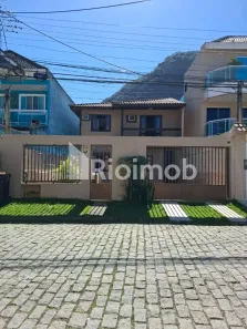 Casa de Condomínio com 4 Quartos para alugar, 150m² no Vargem Pequena, Rio de Janeiro