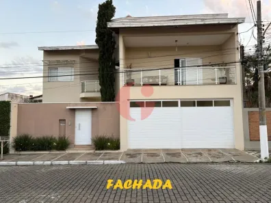 Sobrado com 3 Quartos à venda, 390m² no Retiro da Mantiqueira, Cruzeiro