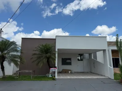 Casa de Condomínio com 3 Quartos para alugar, 145m² no São José, Macapá