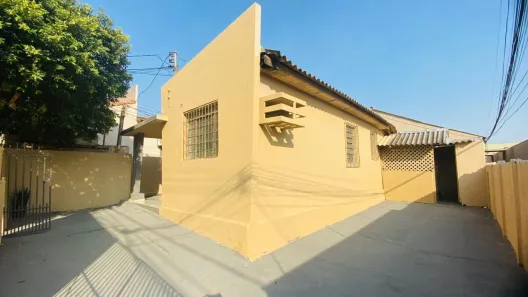 Casa com 3 Quartos para alugar, 73m² no Centro, Campo Grande