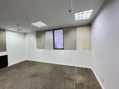 Sala Comercial para alugar, 180m² no Campo Belo, São Paulo