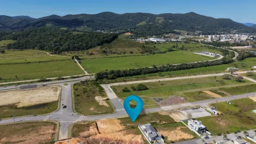 Lote/Terreno à venda, 632m² no Vila Becker, Santo Amaro da Imperatriz