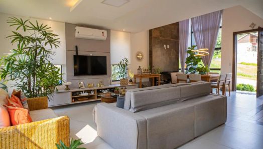 Casa com 4 Quartos à venda, 235m² no Cachoeira do Bom Jesus, Florianópolis